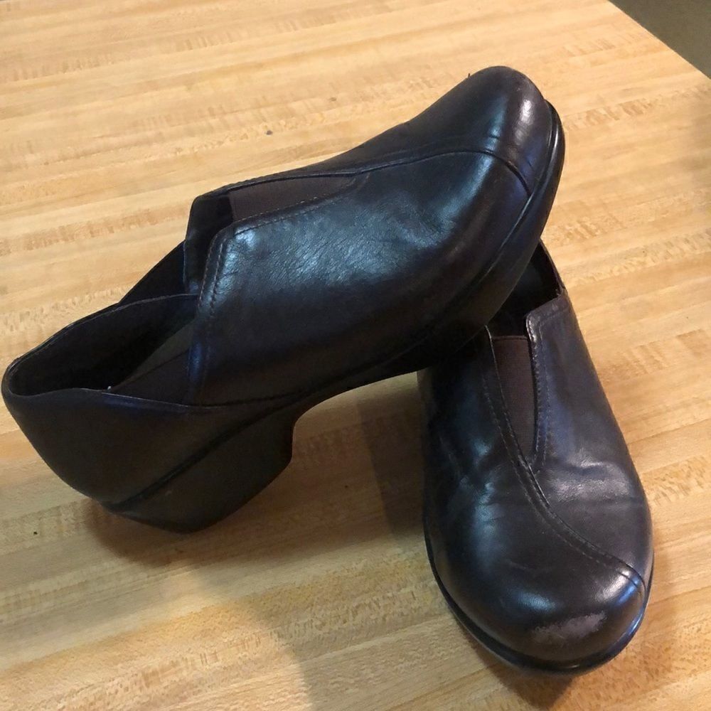 ⬇️Dansko Clogs  